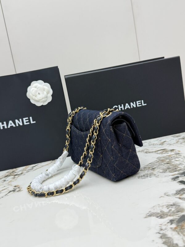 Chanel Classic Flap CF – Blue Quilted Denim with Gold Hardware (Medium 23 cm)