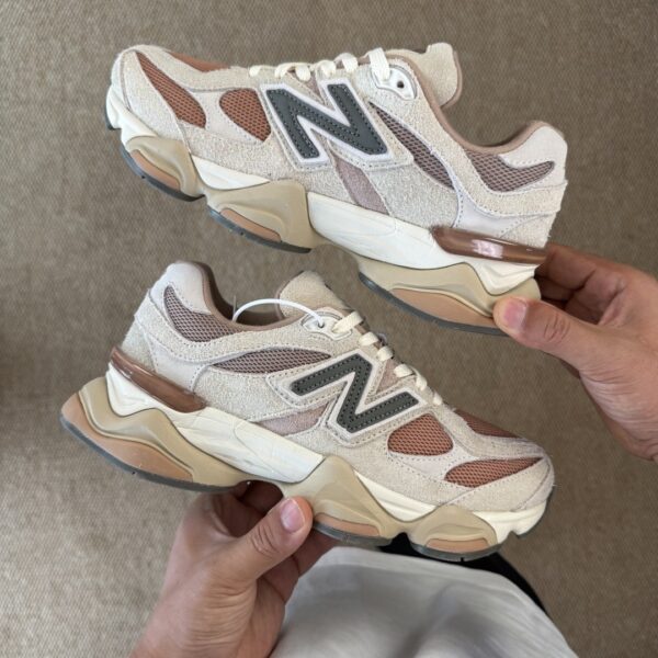 sy_no_71768FE9DEF6751C9B95B7DB5C814D59_1 Terracotta & Off-White 9060 Retro Sneakers