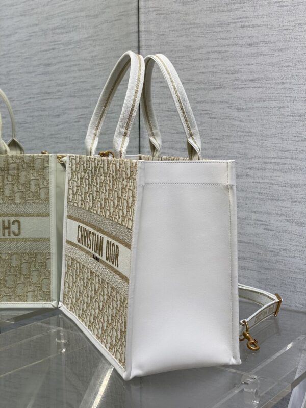 sy_no_717DCF56C975CEB8A78AF7FBDEAE9302_5 Dior Women's Handbag – New Stylish & Versatile Shoulder Bag with Gold Embroidery