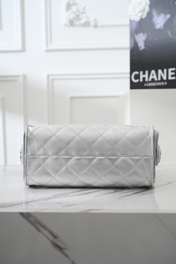 sy_no_71E5BC50DFEF7589213A8653BAC02C05_5 Chanel 26C Metallic Silver Caviar Calfskin Mini 25 Bag (Quilted Chain Bag / Shoulder Bag)