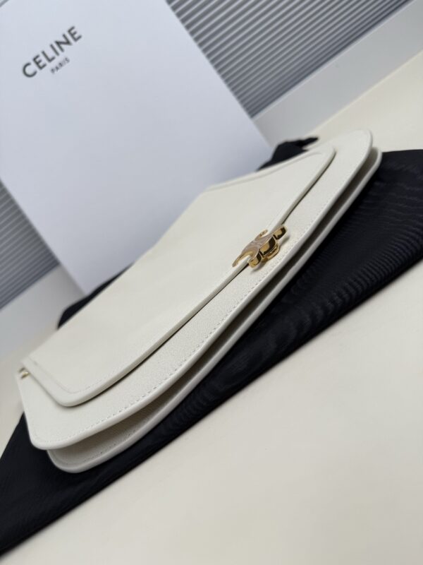 sy_no_72AE0337D213B4A40541D8837B849A90_8 CELINE Besace Relaxed Large Bag