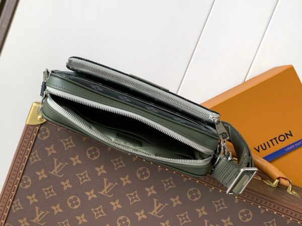 Louis Vuitton Trio Messenger Bag