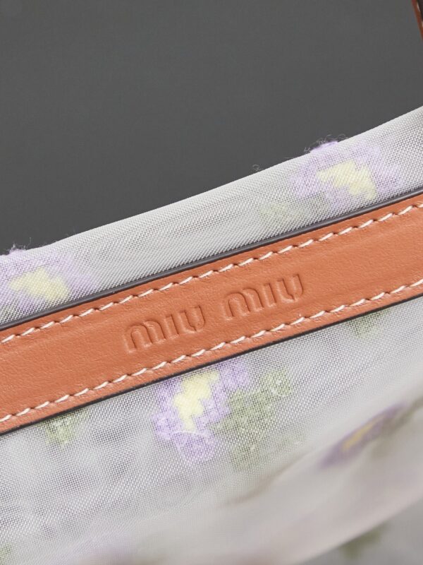 sy_no_74BA19E975027E4BF8F19C6707F2A42C_6 New Miu Miu Fashionable Floral-Embroidered Mesh Tote Bag