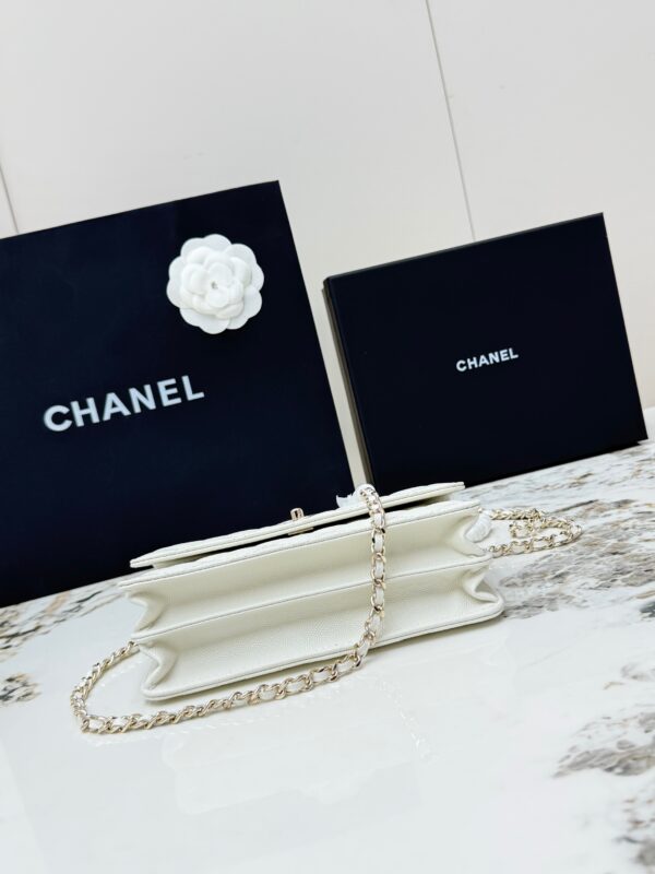 sy_no_74C40780E696997A231D64465F0A7FBF_3 Chanel 26C Pearl Handle Bag – Grained Calfskin Leather with Gold Hardware