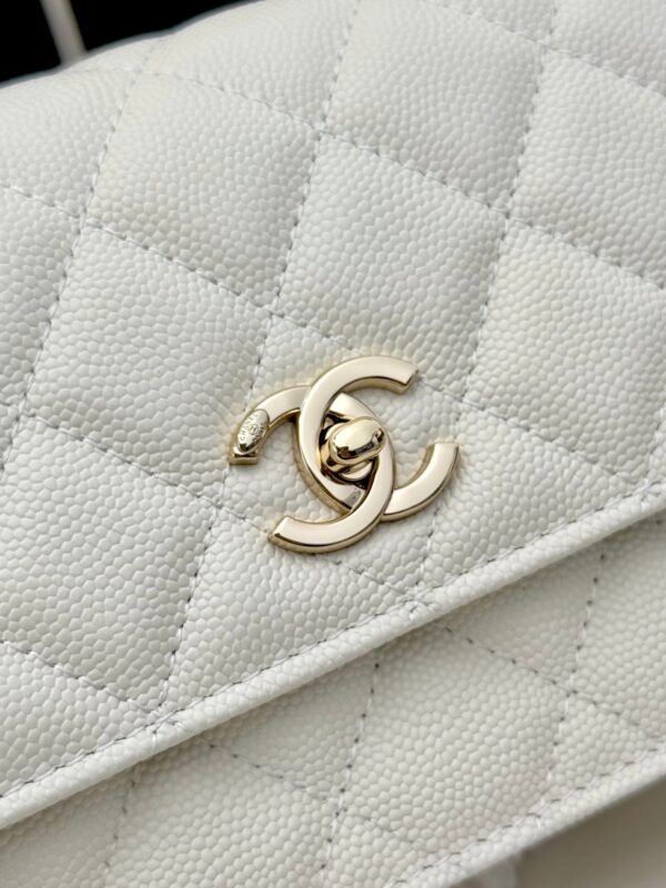 sy_no_74C40780E696997A231D64465F0A7FBF_4 Chanel 26C Pearl Handle Bag – Grained Calfskin Leather with Gold Hardware