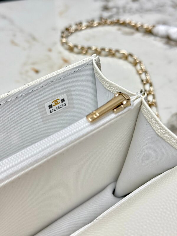 sy_no_74C40780E696997A231D64465F0A7FBF_8 Chanel 26C Pearl Handle Bag – Grained Calfskin Leather with Gold Hardware