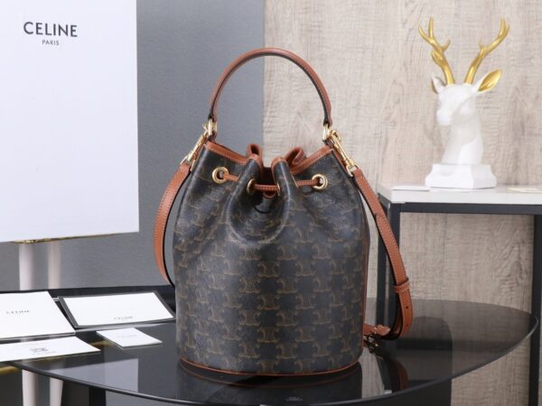 sy_no_752D41A2AB91FB7D366B25EAC2D5AB02_3 CELINE Clara Triomphe Logo Print Leather Handbag