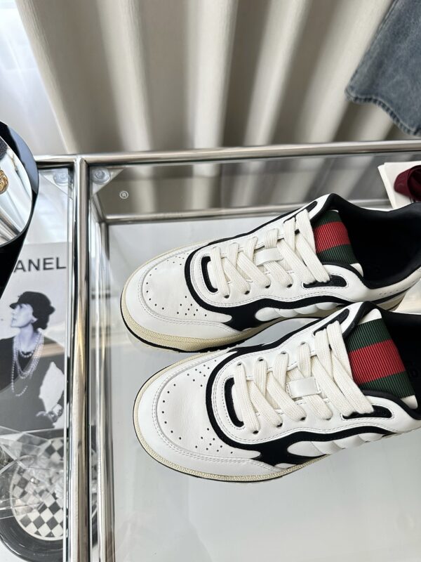 sy_no_777DF369D0ADB8D5F55D8B489BD13D14_6 Gucci B Leather Sneaker in White & Black
