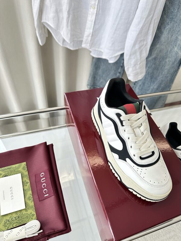sy_no_777DF369D0ADB8D5F55D8B489BD13D14_8 Gucci B Leather Sneaker in White & Black