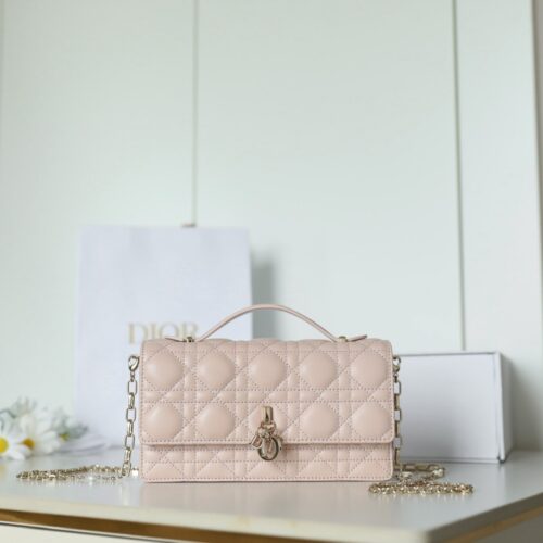sy_no_778151294D7E3195D22E959B26FAE3B7_0 Miss Dior Mini Pearl Chain Bag – Light Pink / Nude Pink