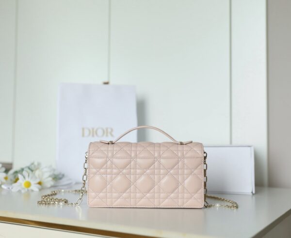 sy_no_778151294D7E3195D22E959B26FAE3B7_5 Miss Dior Mini Pearl Chain Bag – Light Pink / Nude Pink