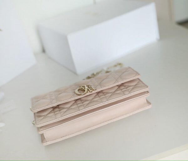 sy_no_778151294D7E3195D22E959B26FAE3B7_6 Miss Dior Mini Pearl Chain Bag – Light Pink / Nude Pink