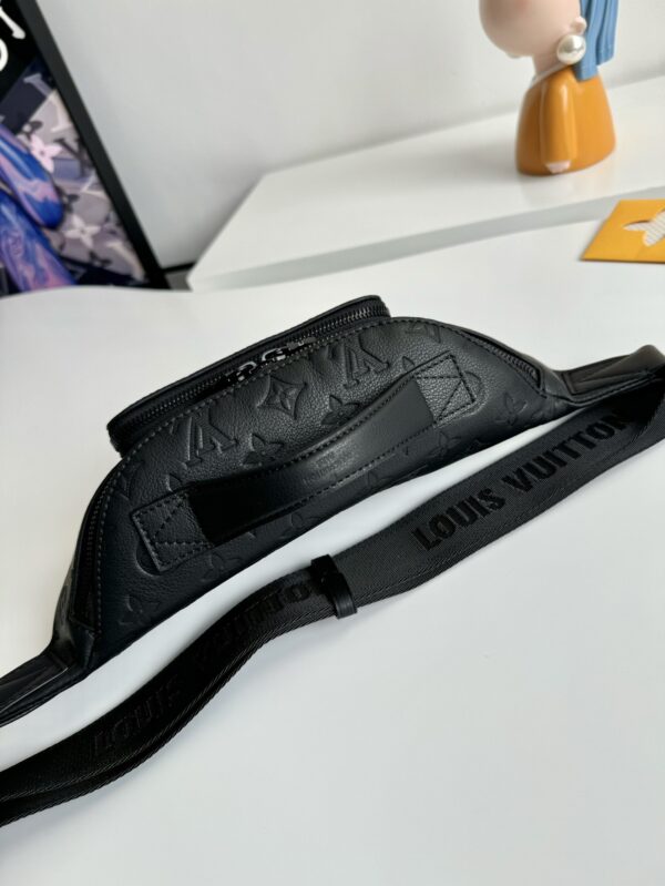sy_no_78AA24762B892F0916B807386227807D_2 Louis Vuitton Rush Belt Bag