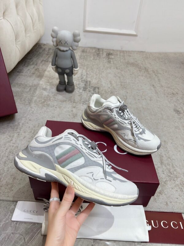 Gucci Tech/Retro Runner Sneaker in White & Grey – Ivory / Silver
