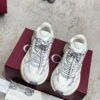 Gucci Tech/Retro Runner Sneaker in White & Grey – Ivory / Silver