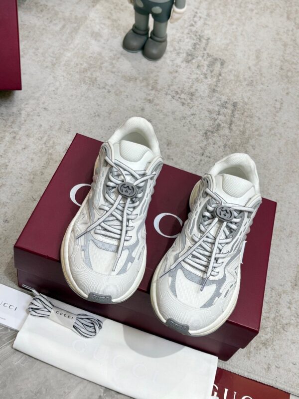 Gucci Tech/Retro Runner Sneaker in White & Grey – Ivory / Silver