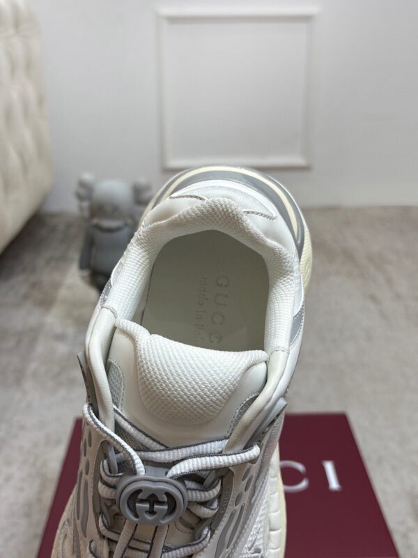 Gucci Tech/Retro Runner Sneaker in White & Grey – Ivory / Silver