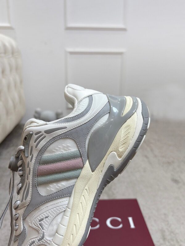 Gucci Tech/Retro Runner Sneaker in White & Grey – Ivory / Silver