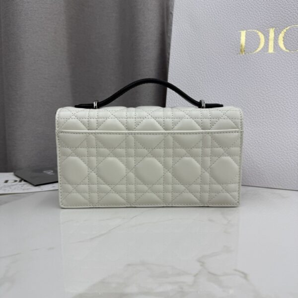 sy_no_796916D3205305F819890B74D2EBBAA1_2 My Dior Mini Pearl Chain Bag – Ivory & Black Bow