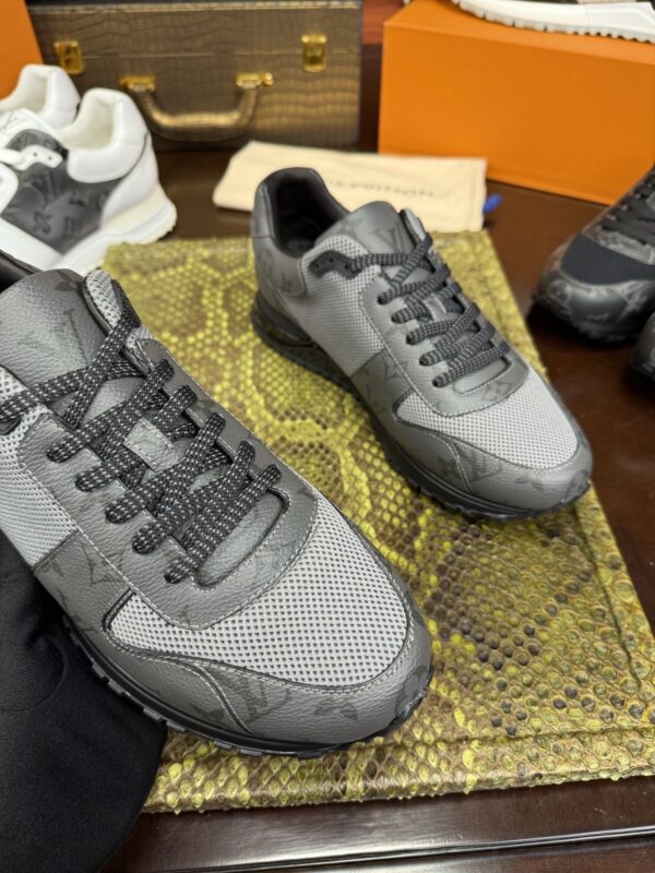 sy_no_798823F0030A69E6C19D44A289899F2F_3 Gray & Black Monogram-Inspired Mesh Running Sneakers