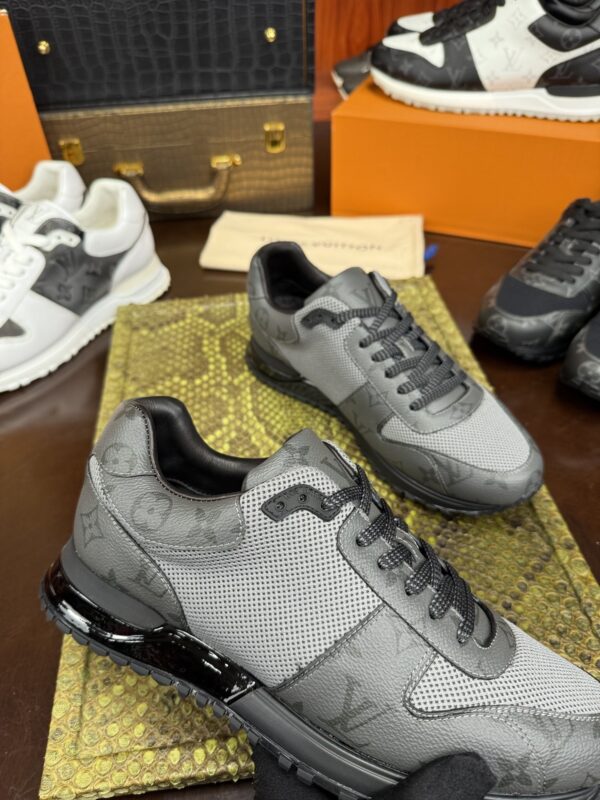 sy_no_798823F0030A69E6C19D44A289899F2F_4 Gray & Black Monogram-Inspired Mesh Running Sneakers