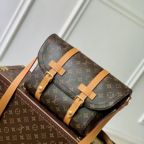 sy_no_7A486DE1A9AD3A56941D5EED450CAFD8_0 Louis Vuitton Christopher Messenger Bag – Monogram Archive Canvas