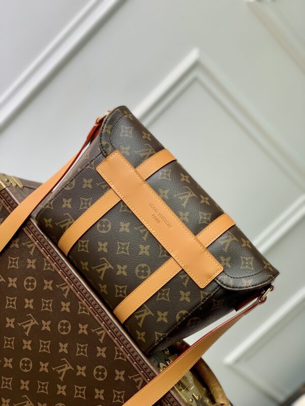 sy_no_7A486DE1A9AD3A56941D5EED450CAFD8_2 Louis Vuitton Christopher Messenger Bag – Monogram Archive Canvas