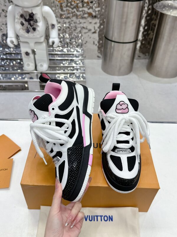 sy_no_7B90CE04B7F0D215324ACAD4A4B5F80A_2 Louis Vuitton LV Skate Black / White / Pink Chunky Skate Sneakers