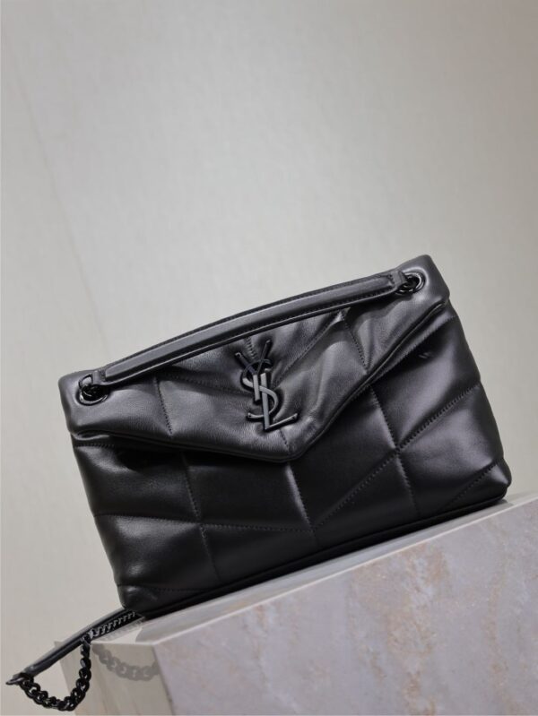 sy_no_7BD277DB432CA67592BD66E7ED584350_1 Loulou 29cm Quilted Chain Bag – Black