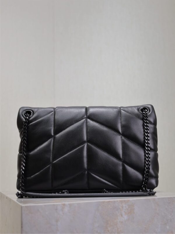 sy_no_7BD277DB432CA67592BD66E7ED584350_5 Loulou 29cm Quilted Chain Bag – Black