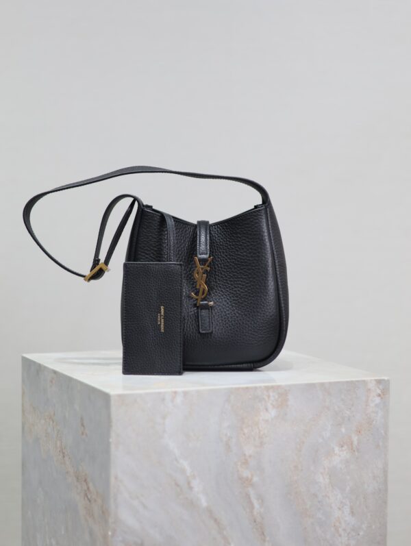 sy_no_7C0E801917E60C8ED37BE7C497CED333_0 YSL Le 5 À 7 Mini Shoulder Bag – Black