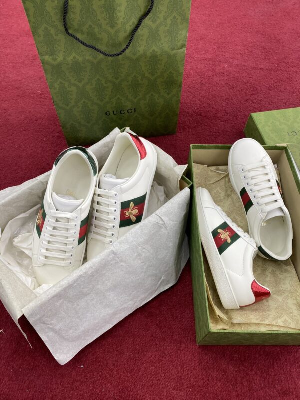 sy_no_7C5EF8585658DC318ECCD316AC68CB6F_2 Gucci Ace Embroidered Bee Sneaker in White Leather