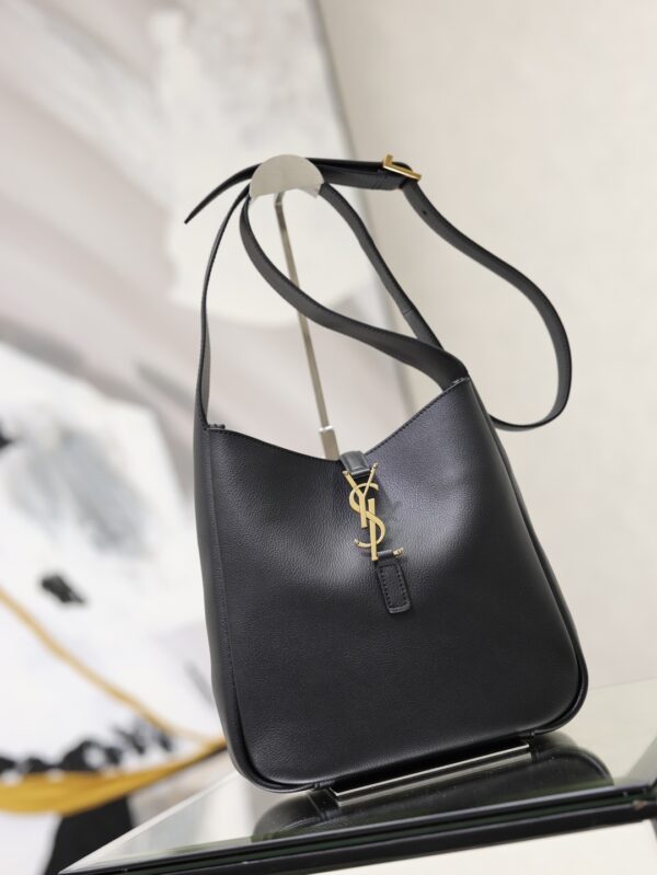 sy_no_7C9886C9C51B152337B318186D17D3A3_1 YSL Hobo Crossbody Bag – Black