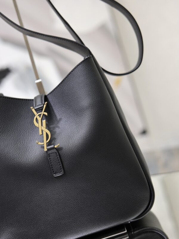 sy_no_7C9886C9C51B152337B318186D17D3A3_2 YSL Hobo Crossbody Bag – Black