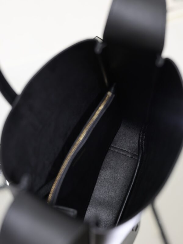 sy_no_7C9886C9C51B152337B318186D17D3A3_6 YSL Hobo Crossbody Bag – Black