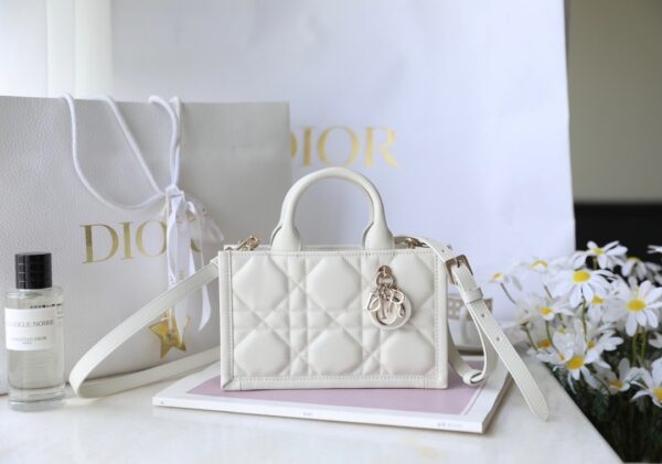 sy_no_7D6FF02FA337B1F16F8AD34CC5922AC2_0 Lady D-Joy Small Bag – Cannage Ivory