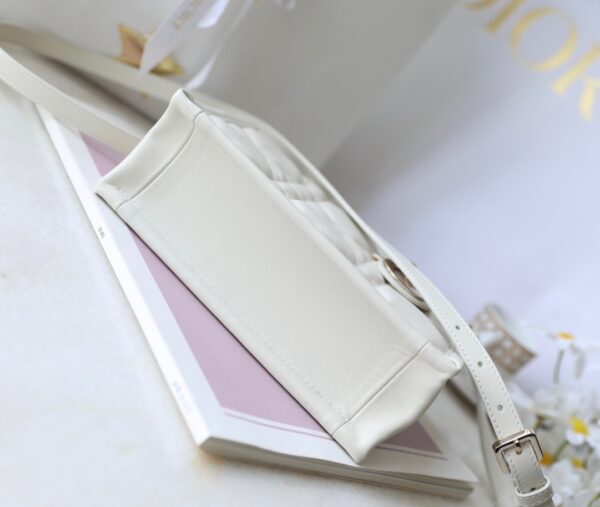 sy_no_7D6FF02FA337B1F16F8AD34CC5922AC2_3 Lady D-Joy Small Bag – Cannage Ivory