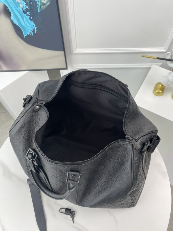 Louis Vuitton Keepall Bandoulière 50 – Monogram Shadow Leather