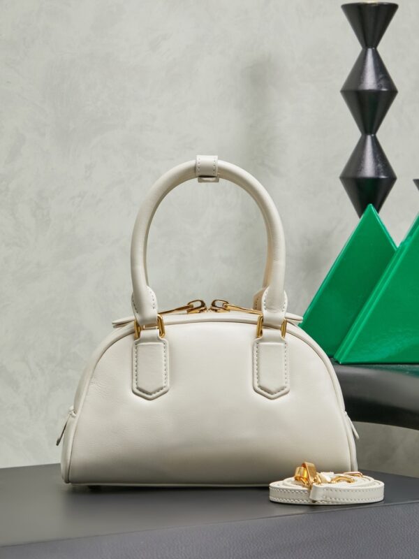 sy_no_7F501C313D4859E0E8258EC8A8A923C2_1 Miu Miu Arcadie Bowling Bag (White)