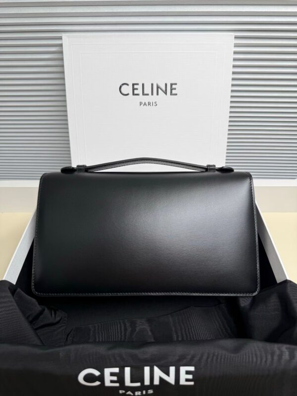 sy_no_7F97522D1C78CFC6E48D00BFE60468A8_1 CELINE Triomphe Calfskin Handbag