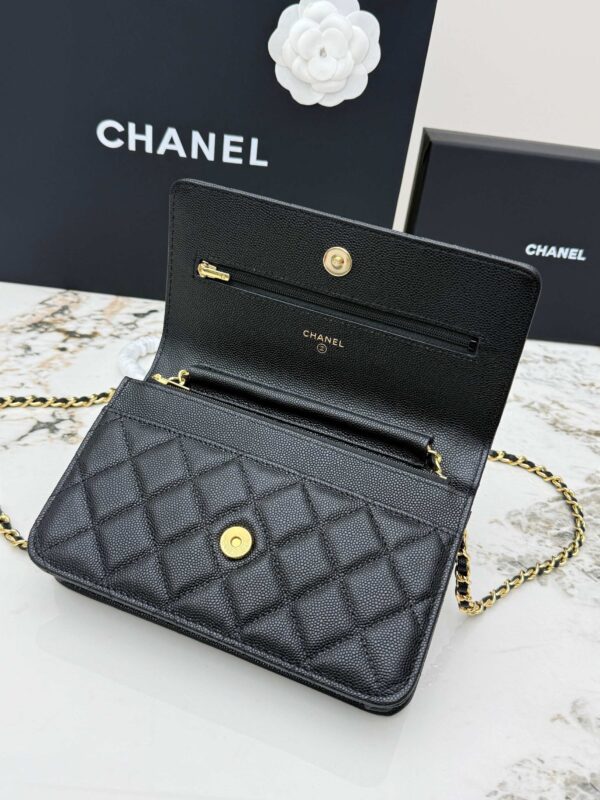 sy_no_7F9F1F7AAFB87273B555522F185EDB92_6 Black Quilted Textured Calfskin WOC Chain Wallet