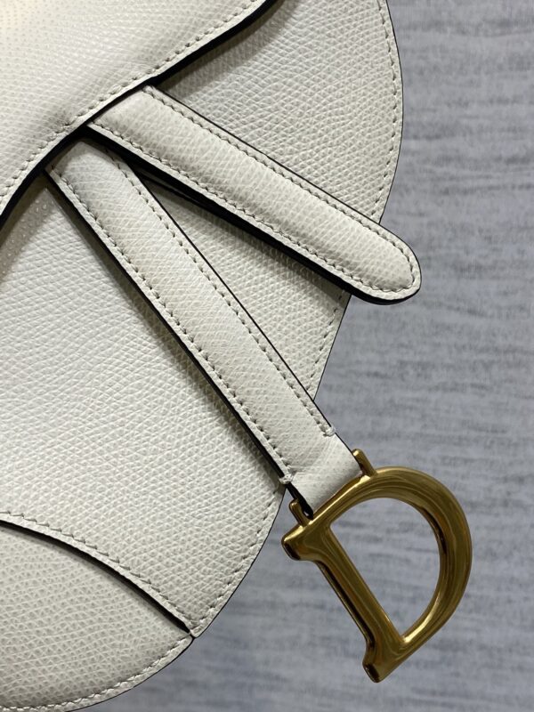 sy_no_807EA5FDB2F818C7F91776056ECDB5EE_1 Saddle Bag – White Grained Calfskin