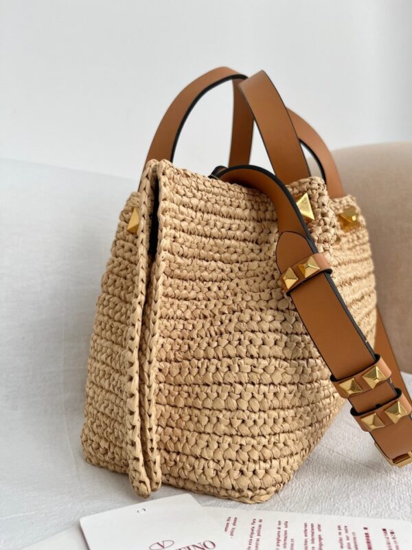 sy_no_80D63C8B01D82B5DF2394CD34263F4BA_5 Valentino Garavani Roman Stud Tote Bag – Colorful Woven Raffia