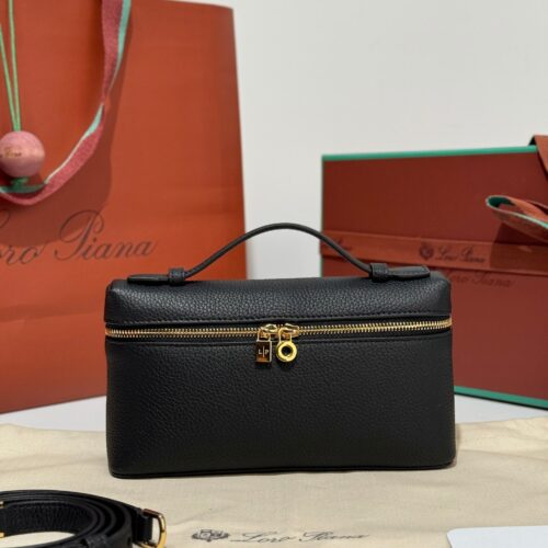 sy_no_82C7FE68AB22E28BE76A985B0DADB2FF_0 Loro Piana Extra Pocket L19 Bag – Black