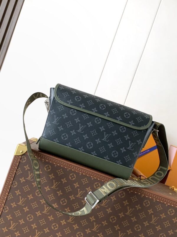 sy_no_835253F41FB54ED219A8B10D26B9F01F_2 Louis Vuitton Courrier Messenger Bag