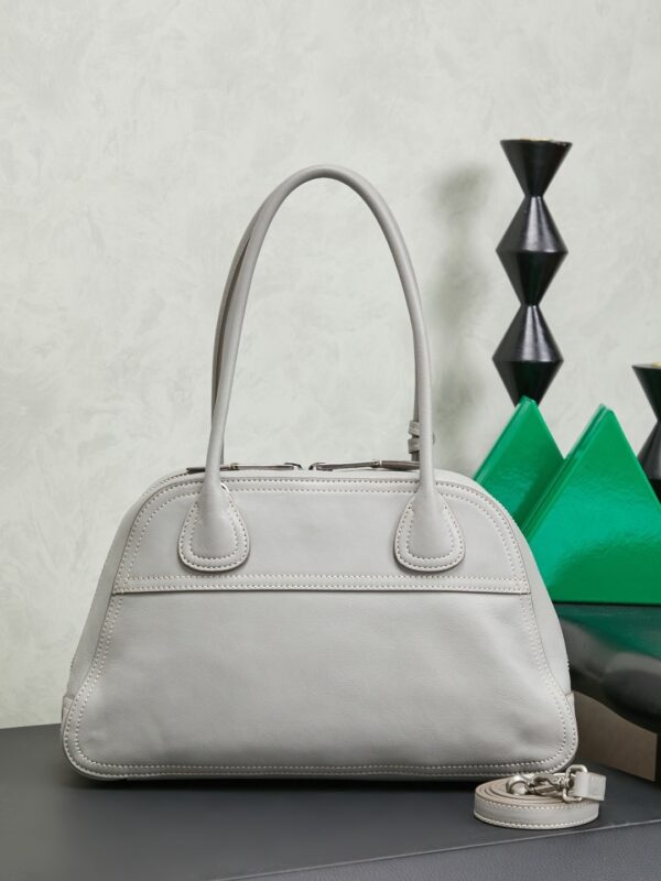 sy_no_83A0E12E64132958B29D240AAC26C8DE_1 Miu Miu Vivant Medium Lambskin Crossbody/Shoulder/Handbag