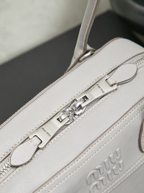 sy_no_83A0E12E64132958B29D240AAC26C8DE_7 Miu Miu Vivant Medium Lambskin Crossbody/Shoulder/Handbag
