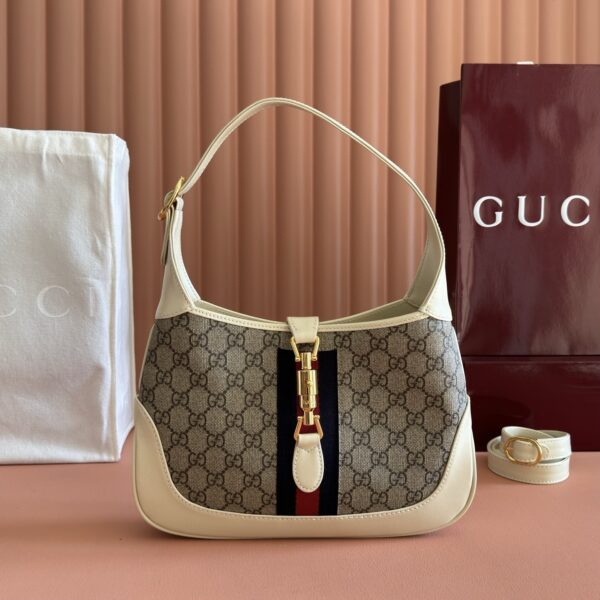 Vintage Jackie Shoulder Bag – 2020 Runway-Inspired Style