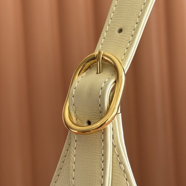 Vintage Jackie Shoulder Bag – 2020 Runway-Inspired Style
