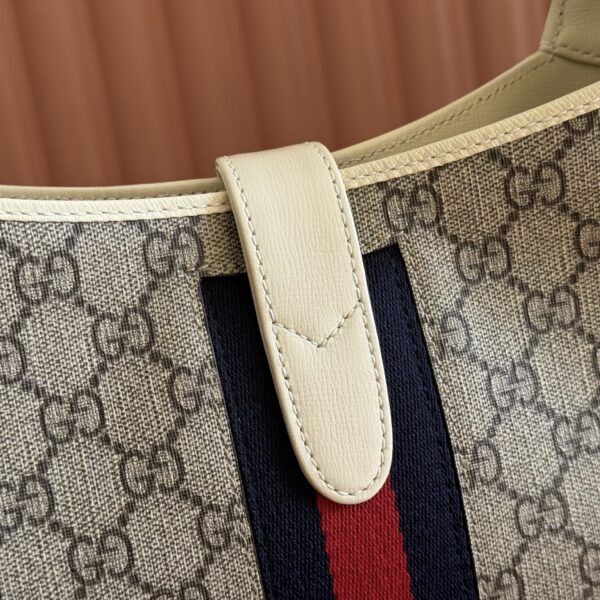 Vintage Jackie Shoulder Bag – 2020 Runway-Inspired Style